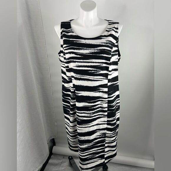 Jones Studio WomanLined Black/White Dress 18W